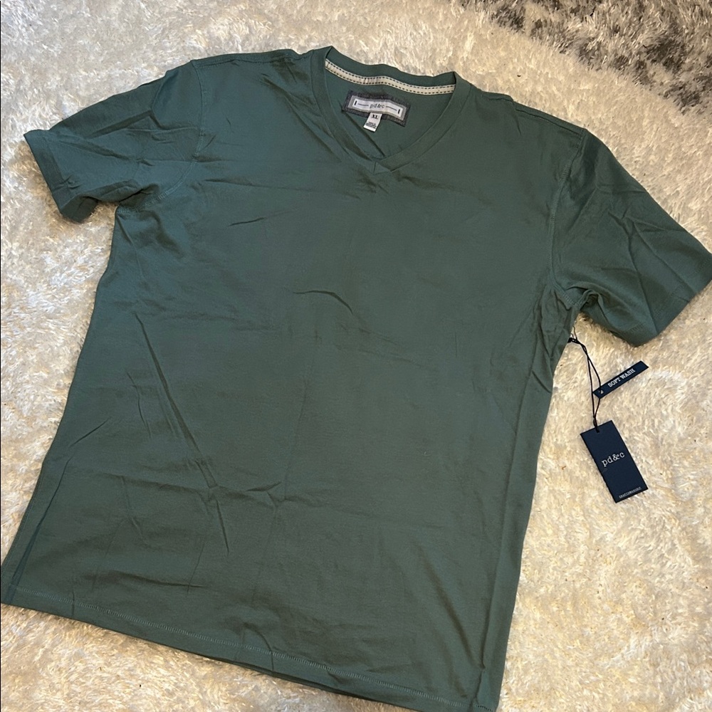 💯 cotton Forest Green V-Neck Men's Tee